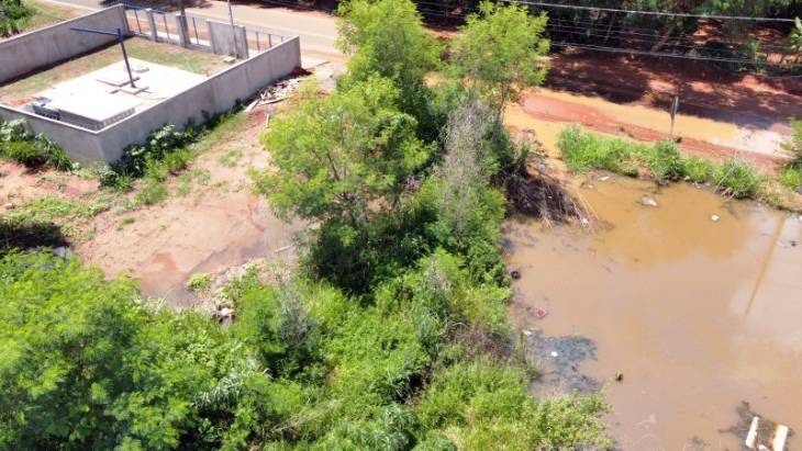 Prefeitura De Aquidauana Faz Limpeza Pesada Em Rea Mau Cheiro E